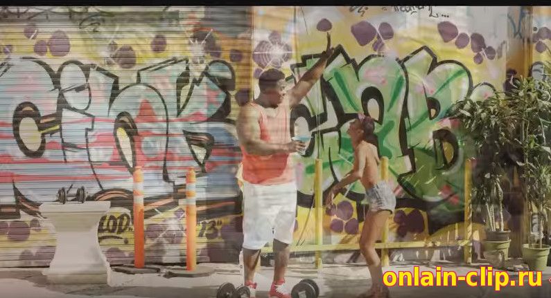 Girls Love DJs feat. Sophia Ayana - Easy