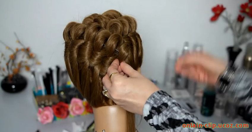 Вечерняя прическа на средние и длинные волосы.